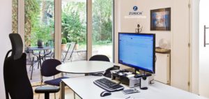 Büro mit Desktop