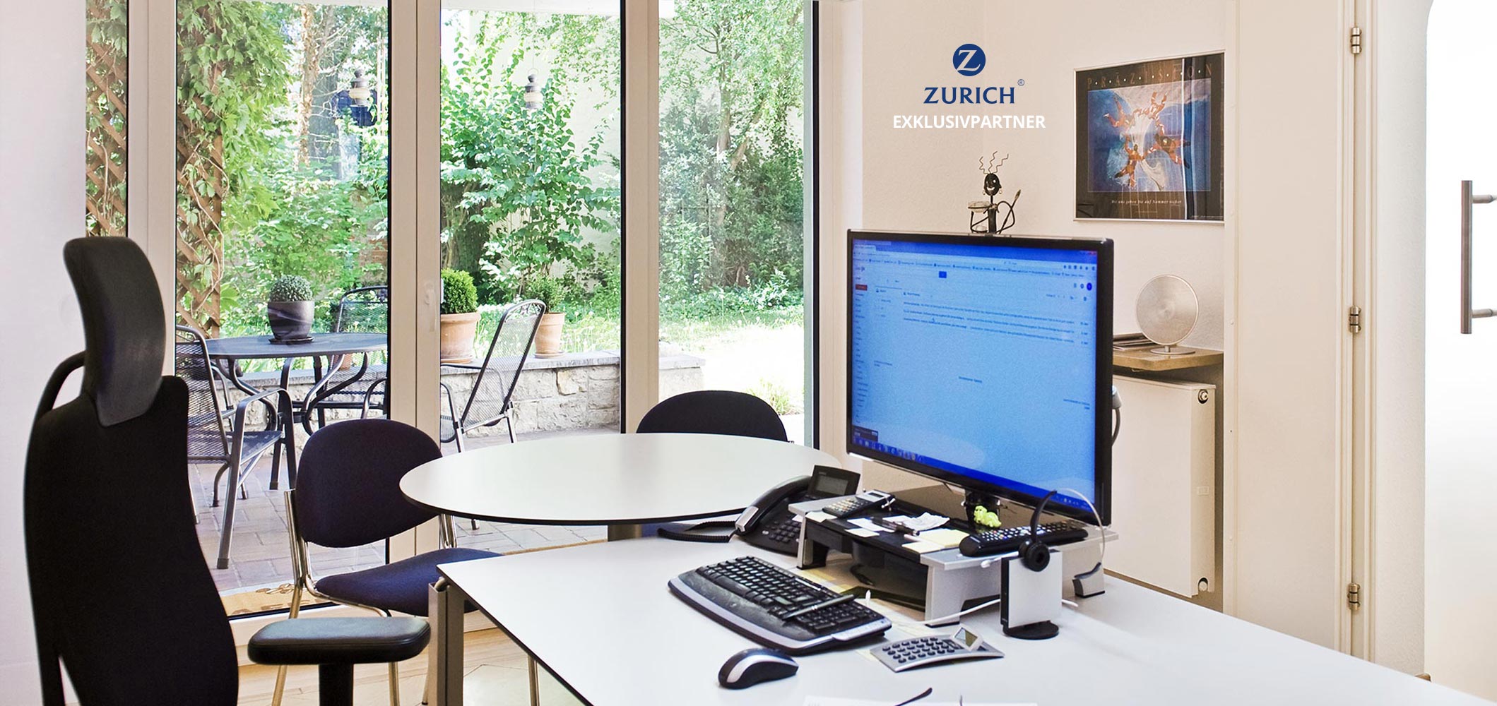 Büro mit Desktop